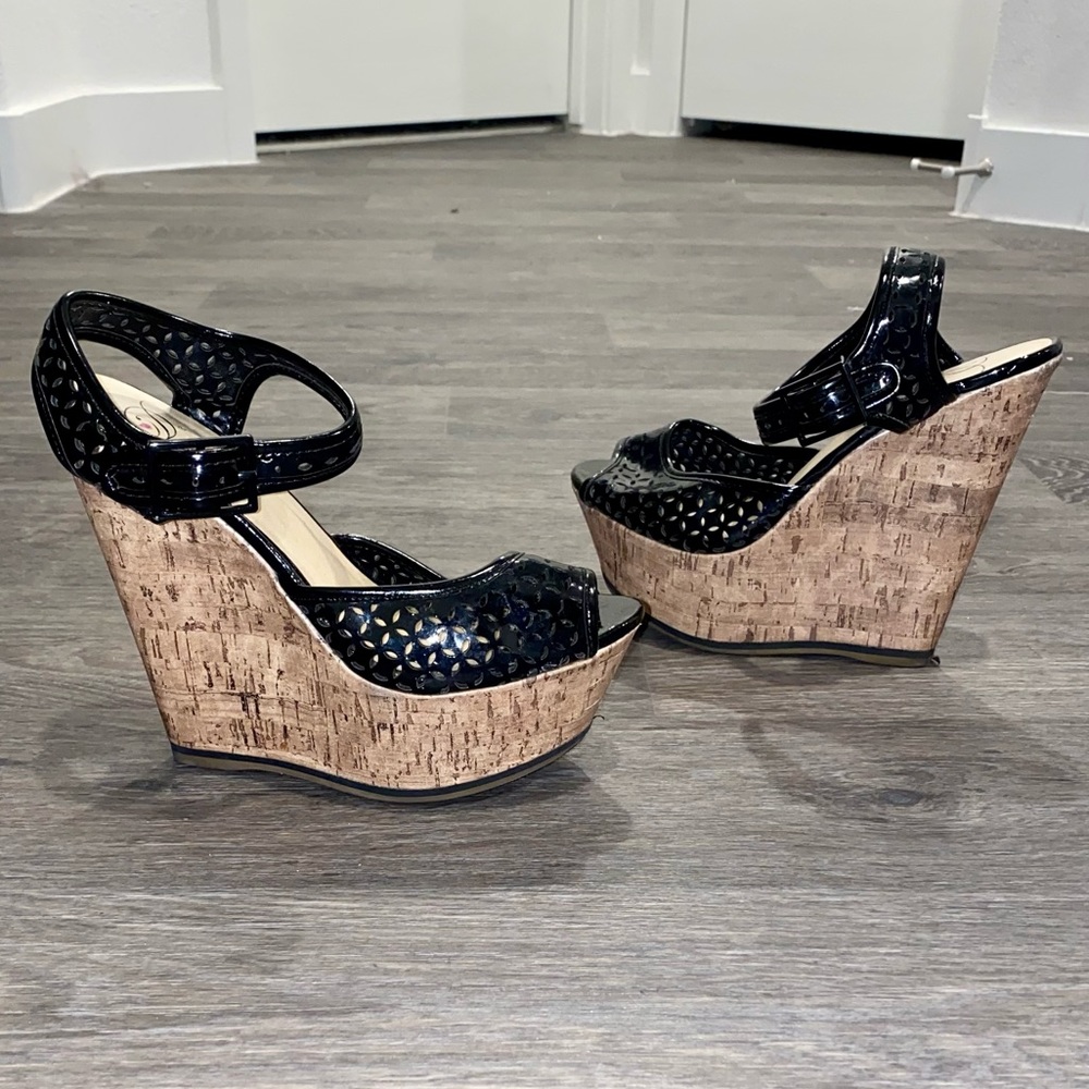 Black Patent Leather Delicious Wedge Sandals Size 7.5